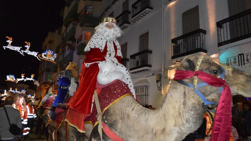 Bola de nieve con música y pueblo Navidad El Corte Inglés