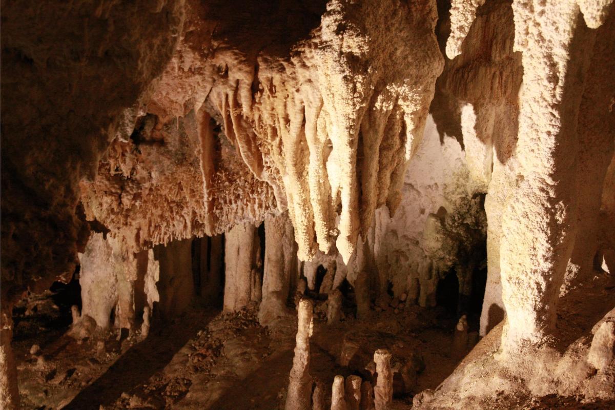 Cuevas de Cañart, Teruel