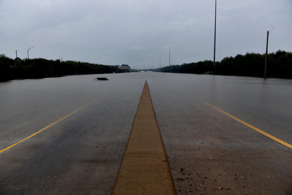 El huracán 'Harvey' deja ya cinco muertos en Texas