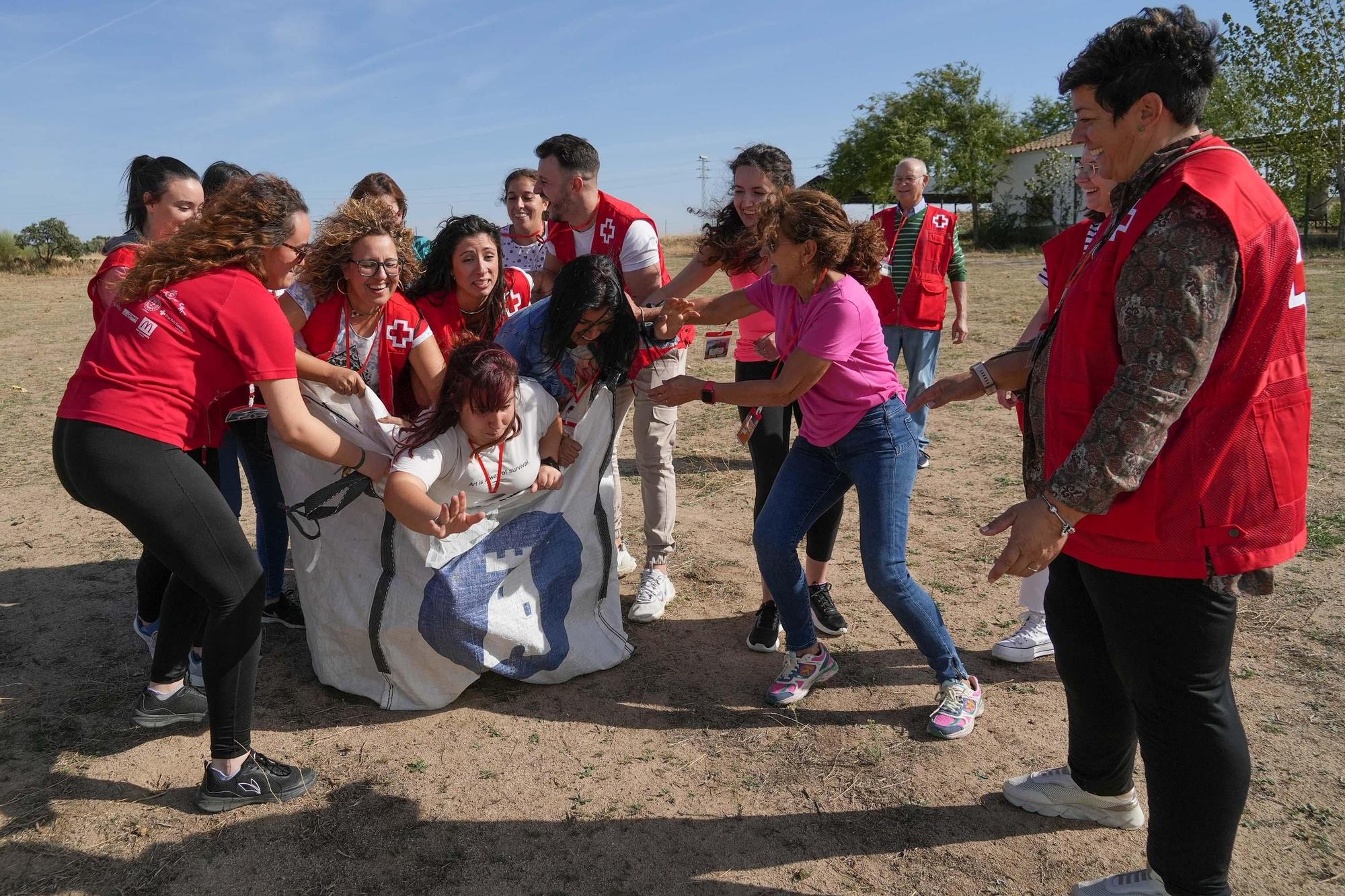 Los voluntarios de Cruz Roja en la provincia se reunen en Dos Torres