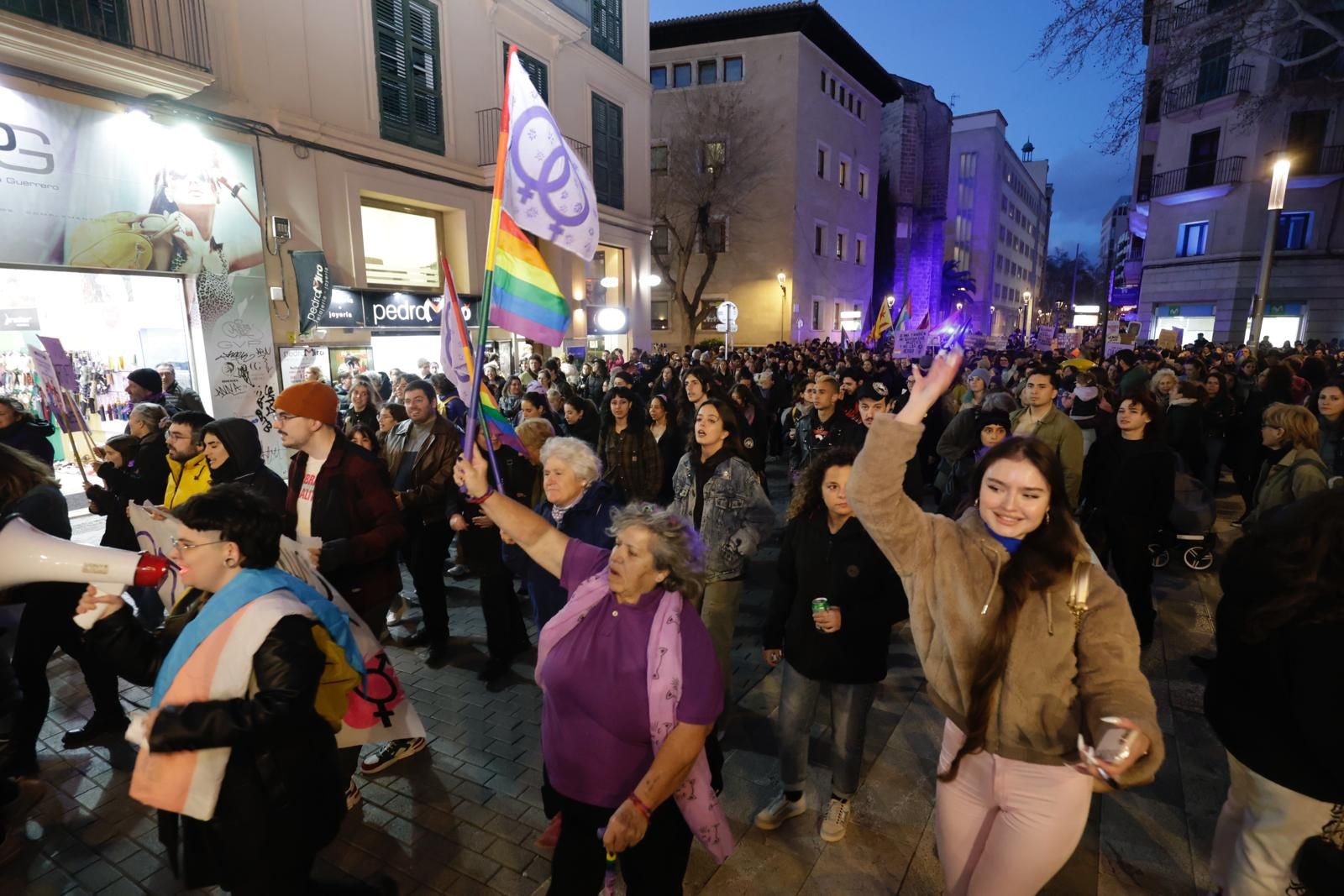 Manifestación alternativa del 8M en Palma convocada por la Coordinadora Transfeminista de Mallorca