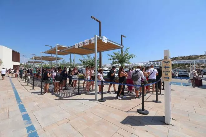 Nuevo caos en el puerto de Ibiza por la llegada de miles de cruceristas