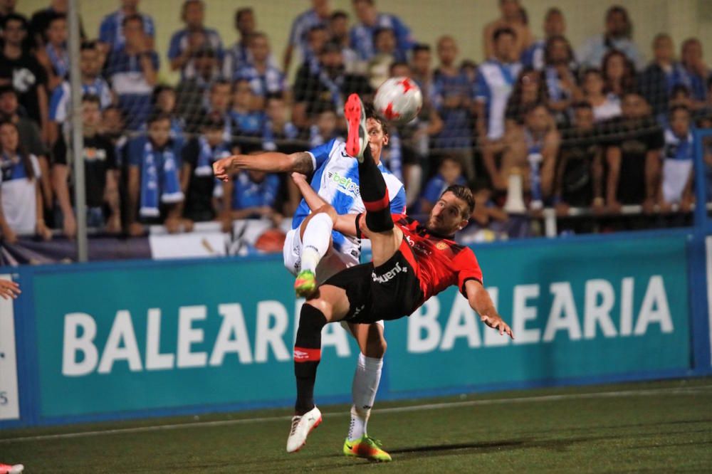 Empate en el derbi entre Atlético Baleares y Mallorca