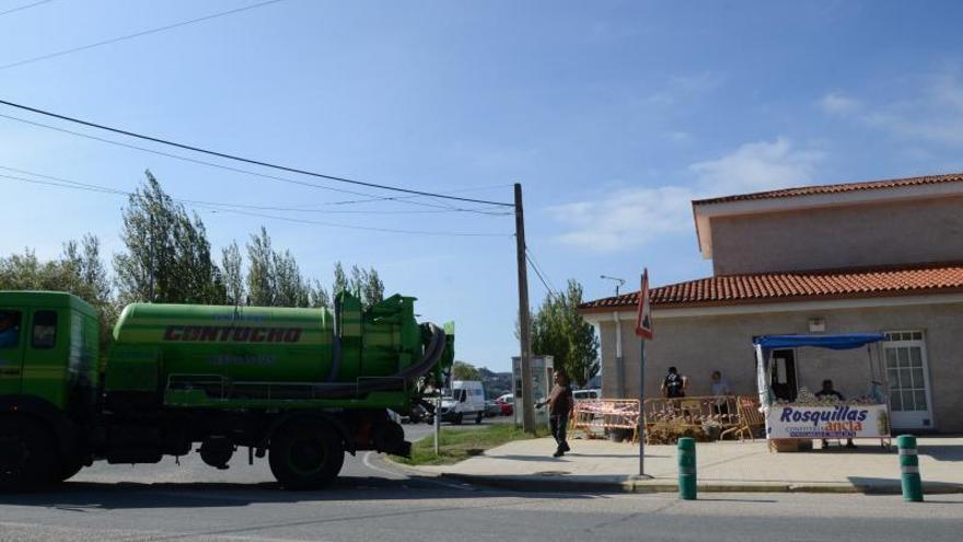 Casa del Mar de Aldán, cuando se comenzaron a retirar residuos.   | 