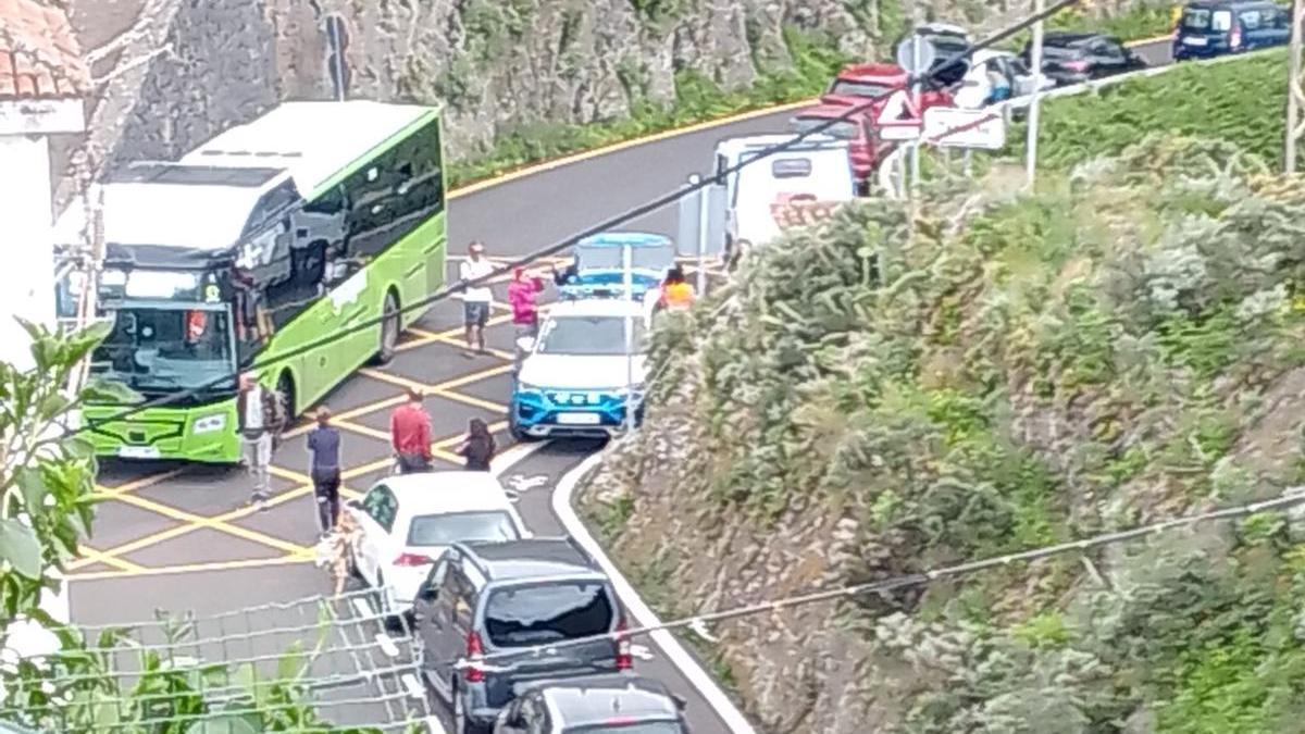 Vecinos de Anaga advierten al Cabildo de Tenerife: si no hay medios, cortarán el acceso esta Semana Santa