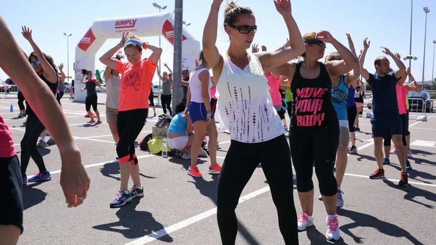 Éxito en el maratón de zumba por Araela, en Plaza Imperial