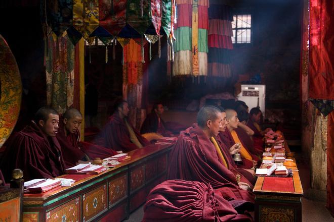Monjes budistas tibetanos en China