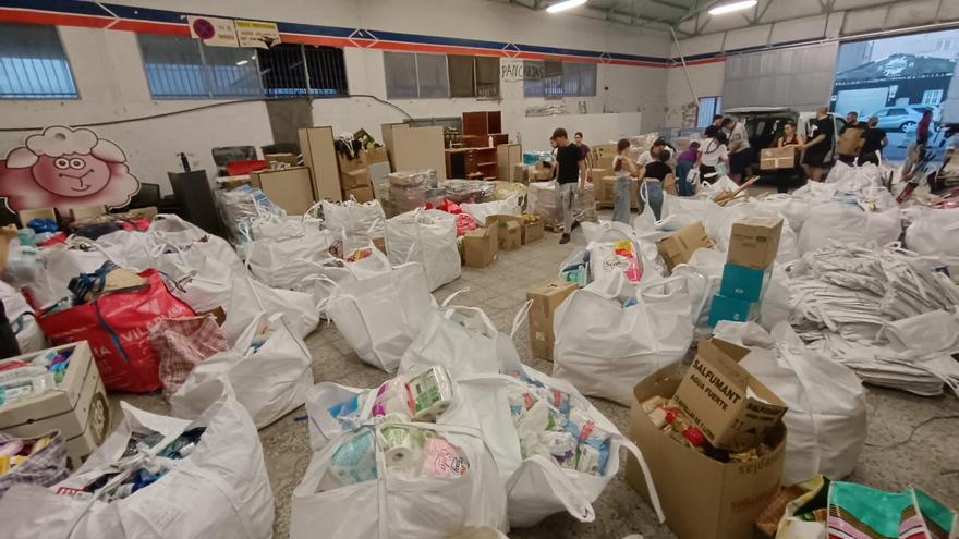 Sant Joan d’Alacant envía más de 200 toneladas de ayuda a los afectados por la DANA