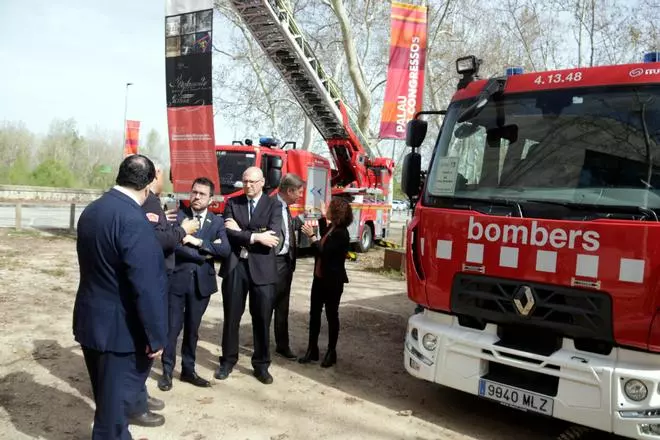 Aragonès reconeix la vocació de servei dels Bombers i situa com a reptes el rejoveniment i la feminització del cos