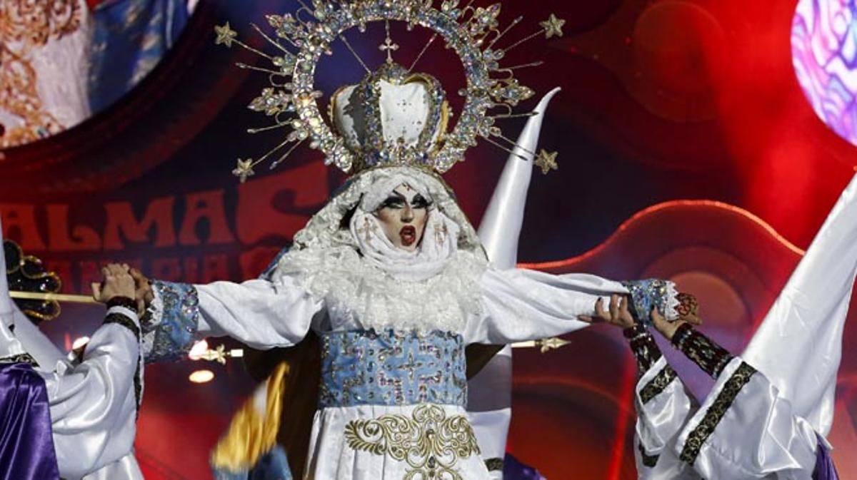 Els concursants de la vintena gala Drag Queen del carnaval de Las Palmas parlen sobre el concurs.