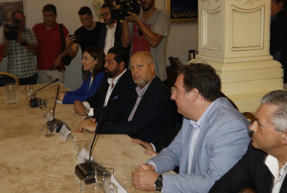 Reunión por el futuro del Málaga CF en el Ayuntamiento