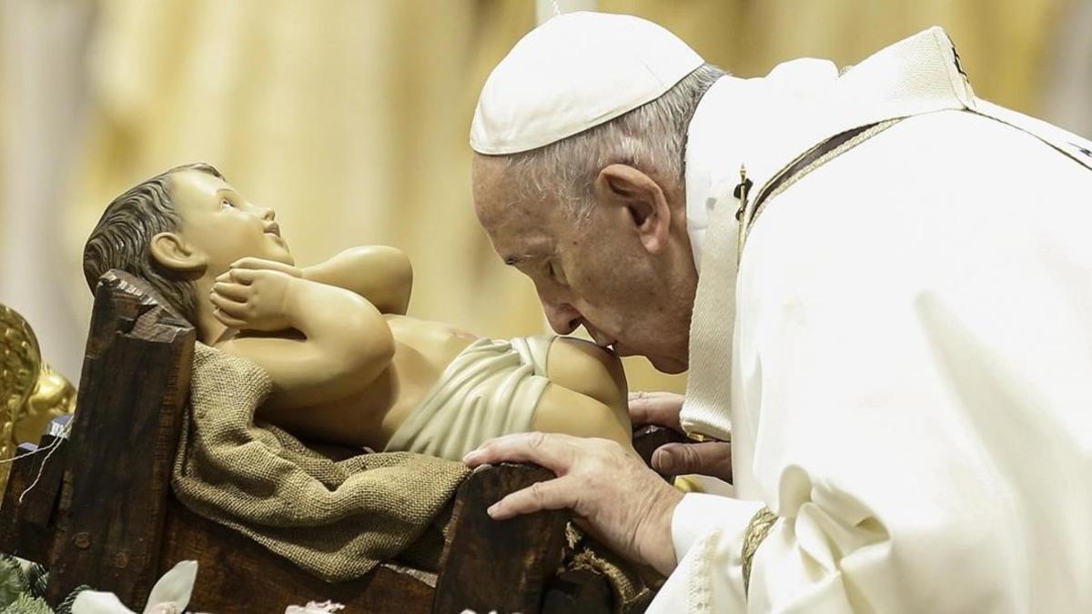 El papa Francisco, en la misa del día de Reyes en el Vaticano.