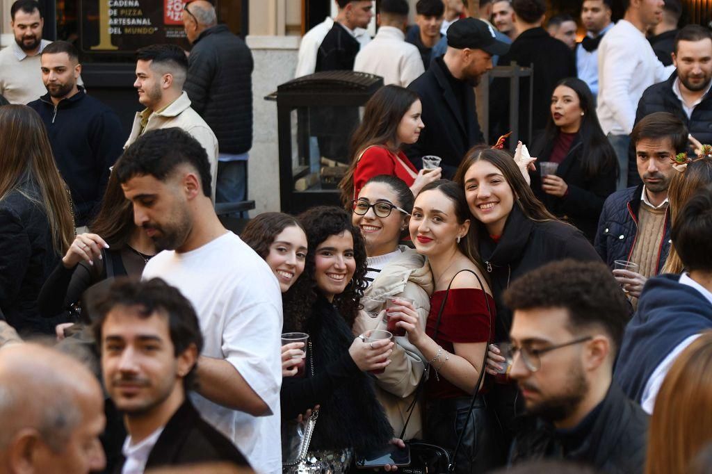 Murcia se echa a las calles durante el tardeo de Nochebuena