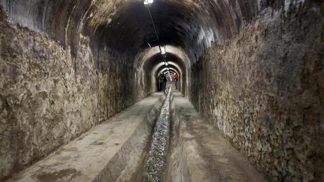 Aigües de Barcelona y Acsa llevan a los tribunales la millonaria contrata de Barcelona para el mantenimiento del alcantarillado