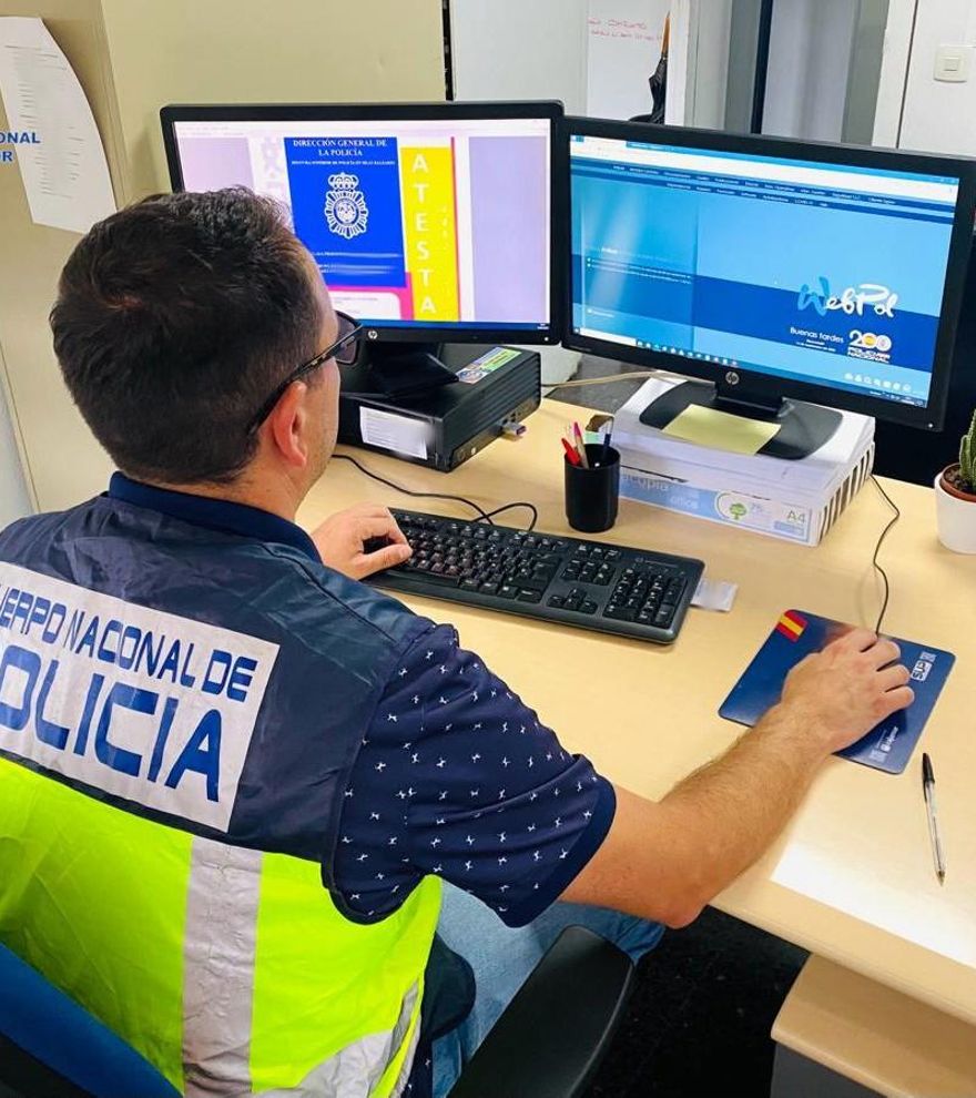 Los consejos de la Policía para que tu día de San Valentín no se convierta en el día del &quot;estafamor&quot;