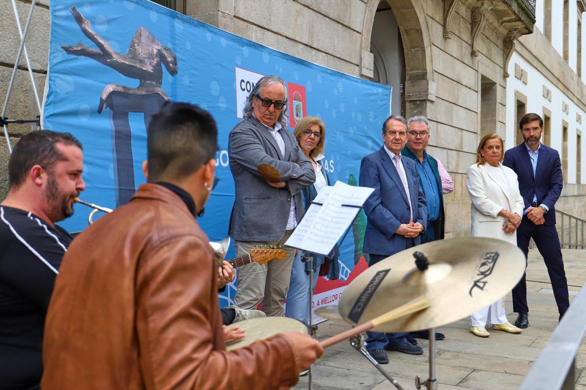 El alcalde, en la presentación de los programas hoy con música en directo en la calle.