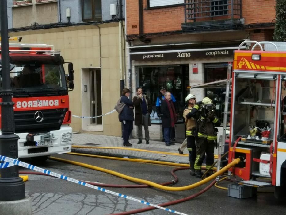 Incendio en un local de Oviedo