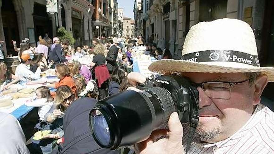 Constantino Álvarez, convertido en «paparazzi».