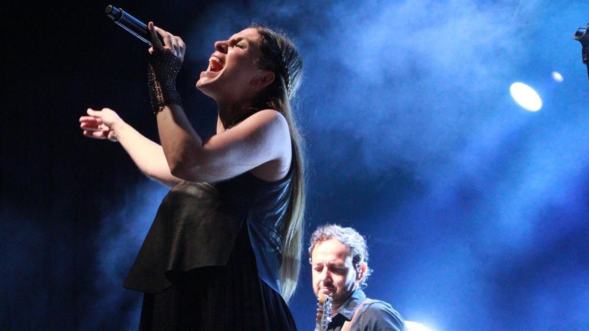 Leire Martínez, en el concierto de La Oreja de Van Gogh en Porta Ferrada.