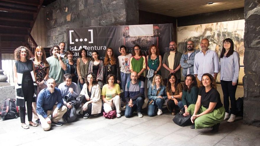 14 writers from IslaBentura Canarias spread throughout the islands to document their stories