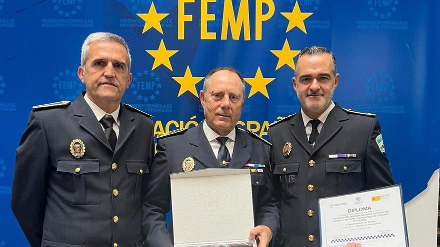 Premian un proyecto de investigación del equipo de agentes tutores de la Policía Local de Málaga