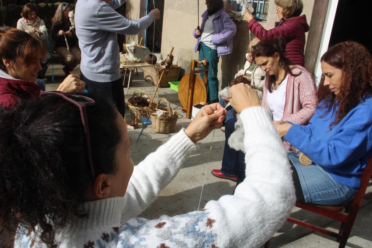 "Hilando Tradiciones" para despedir el año en la Alta Sanabria "Hilando Tradiciones" para despedir el año en la Alta Sanabria