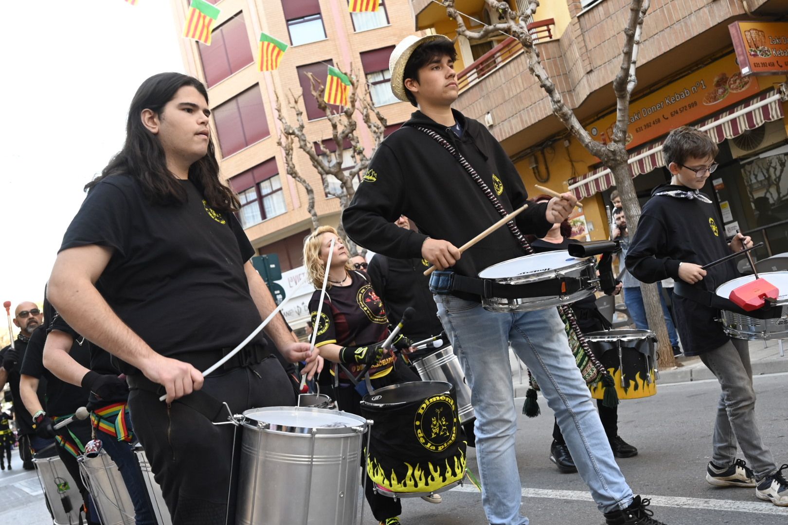 Desfile de collas y carros