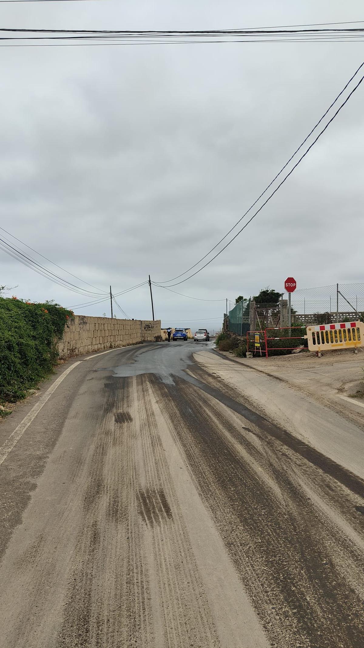 Cierre del camino de La Costa