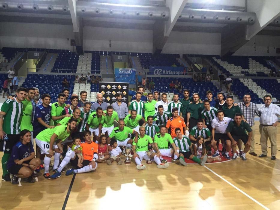 El Palma Futsal se presenta ante su afición con un triunfo ante el Betis