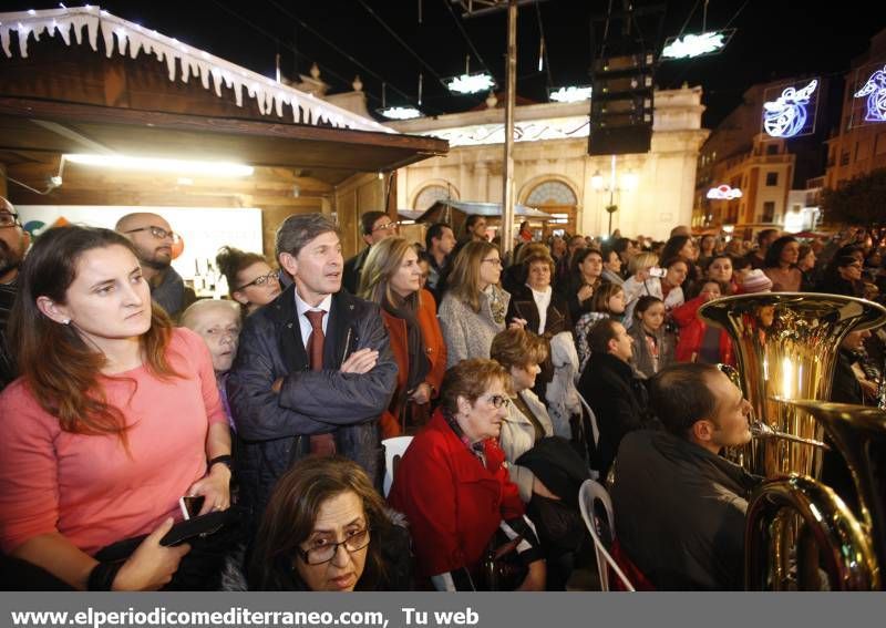 GALERÍA DE FOTOS -- Villancicos en el Mercat de Nadal