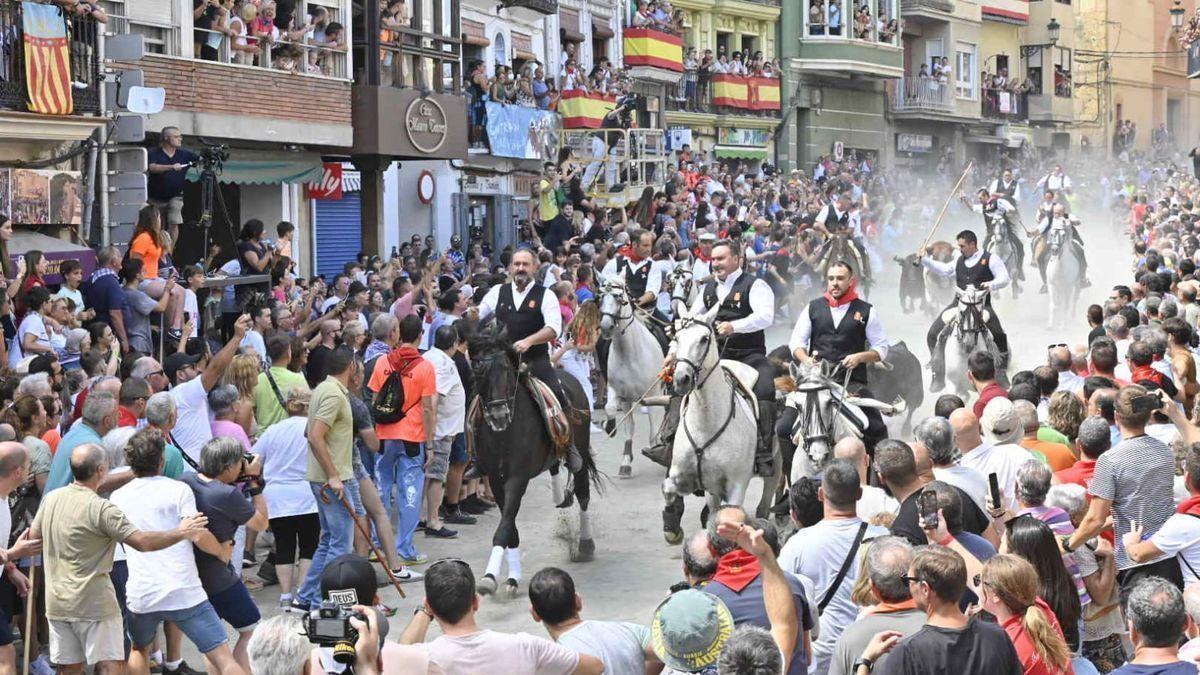 Segorbe vuelve a vibrar con su añorada Entrada de Toros y Caballos tres años después