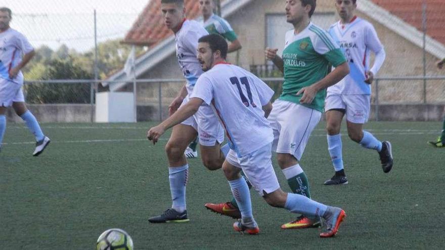 Un encuentro anterior del Cruceiro de Hío en el campo Javier Guimeráns. // Santos Álvarez