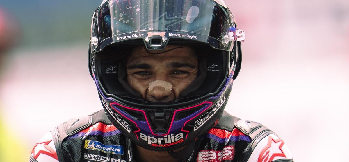 Jorge Martín (Aprilia), nada más cruzar la meta de Assen en tercera posición.