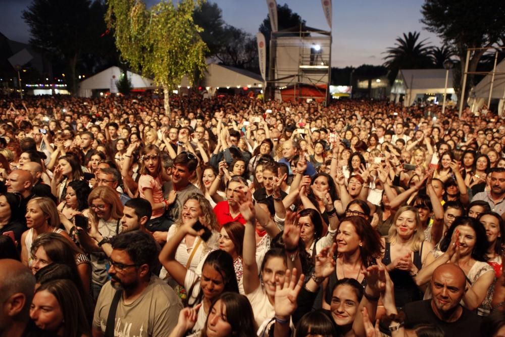 Concierto de "Hombres G" en el recinto ferial Luis Adaro.