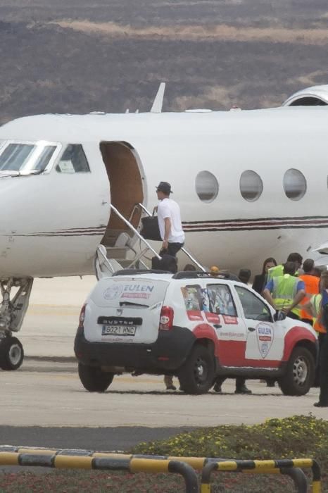 FUERTEVENTURA . - BRAD PITT SE DESPIDE DE LA ISLA DE FUERTEVENTURA - 26-05-16 - FOTO: GABRIEL FUSELLI