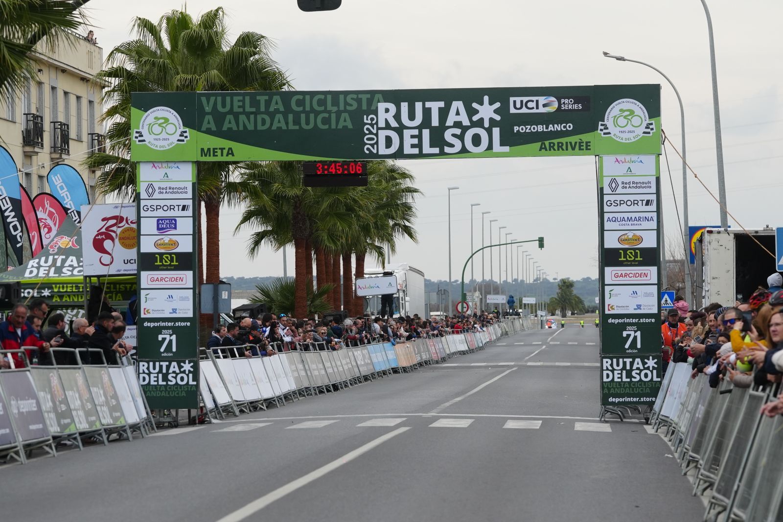 La etapa de la Vuelta a Andalucía con final en Pozoblanco en imágenes