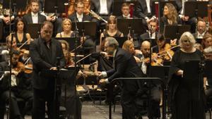 Un momento concierto de la Simfònica del Liceu en París.