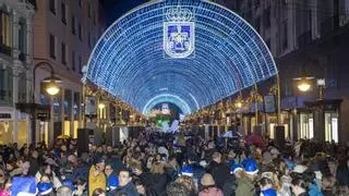 Buscan a un ladrón que se llevó un reno decorativo de Navidad en Oviedo: "Eso no lo hace ni el Grinch"