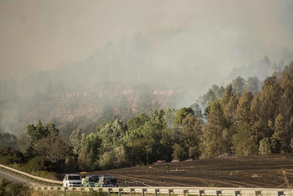 Imatges de l'incendi d'Avinyó.