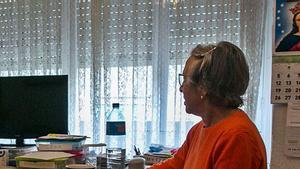 «Tinc 86 anys i no m’han trucat per vacunar-me perquè diuen que no tinc mòbil»