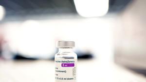 En mort cerebral un militar vacunat amb AstraZeneca a Navarra