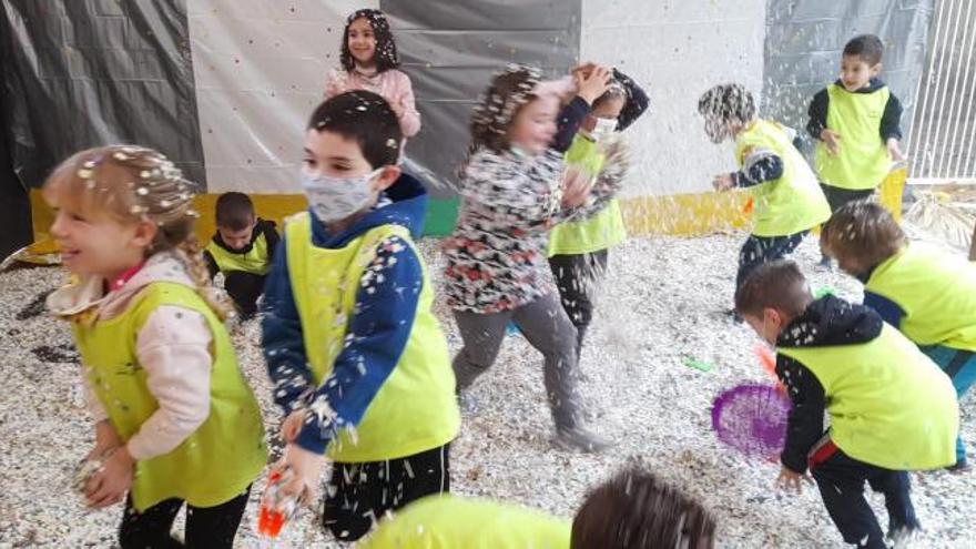 Música, ball i pilota per a gaudir de la festa