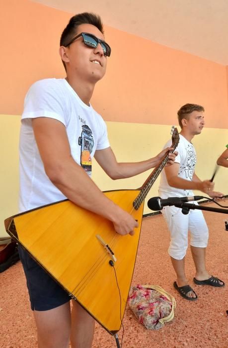 FESTIVAL FOLCLORE INGENIO TALLER BAILAR