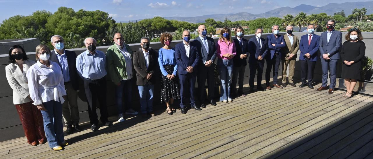 Imagen de la reunión del jurado técnico de los premios de &#039;Mediterráneo&#039; en el CdT del Grau