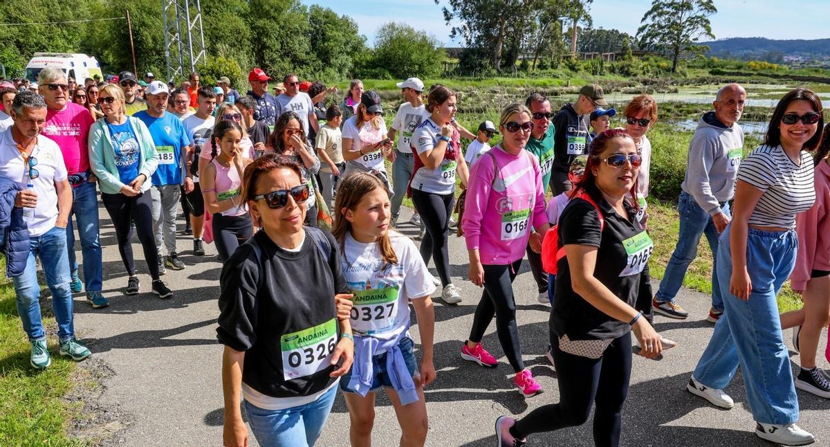 Más participantes en la iniciativa solidaria de Cambados.