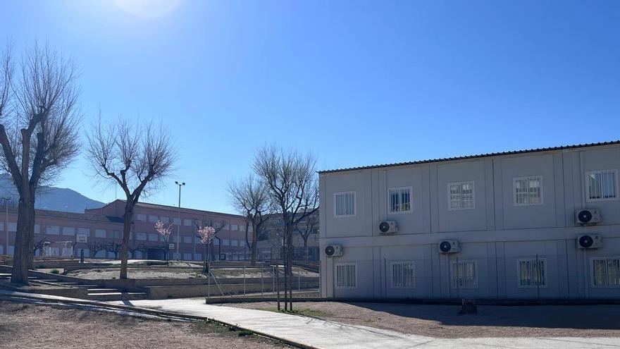 Compromís denuncia los casi tres años de retraso en la construcción del colegio Príncipes de Villena