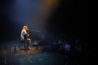 Crítica de Javier Losilla del concierto de Kristin Hersh: Músicas dispares, domingos dispersos