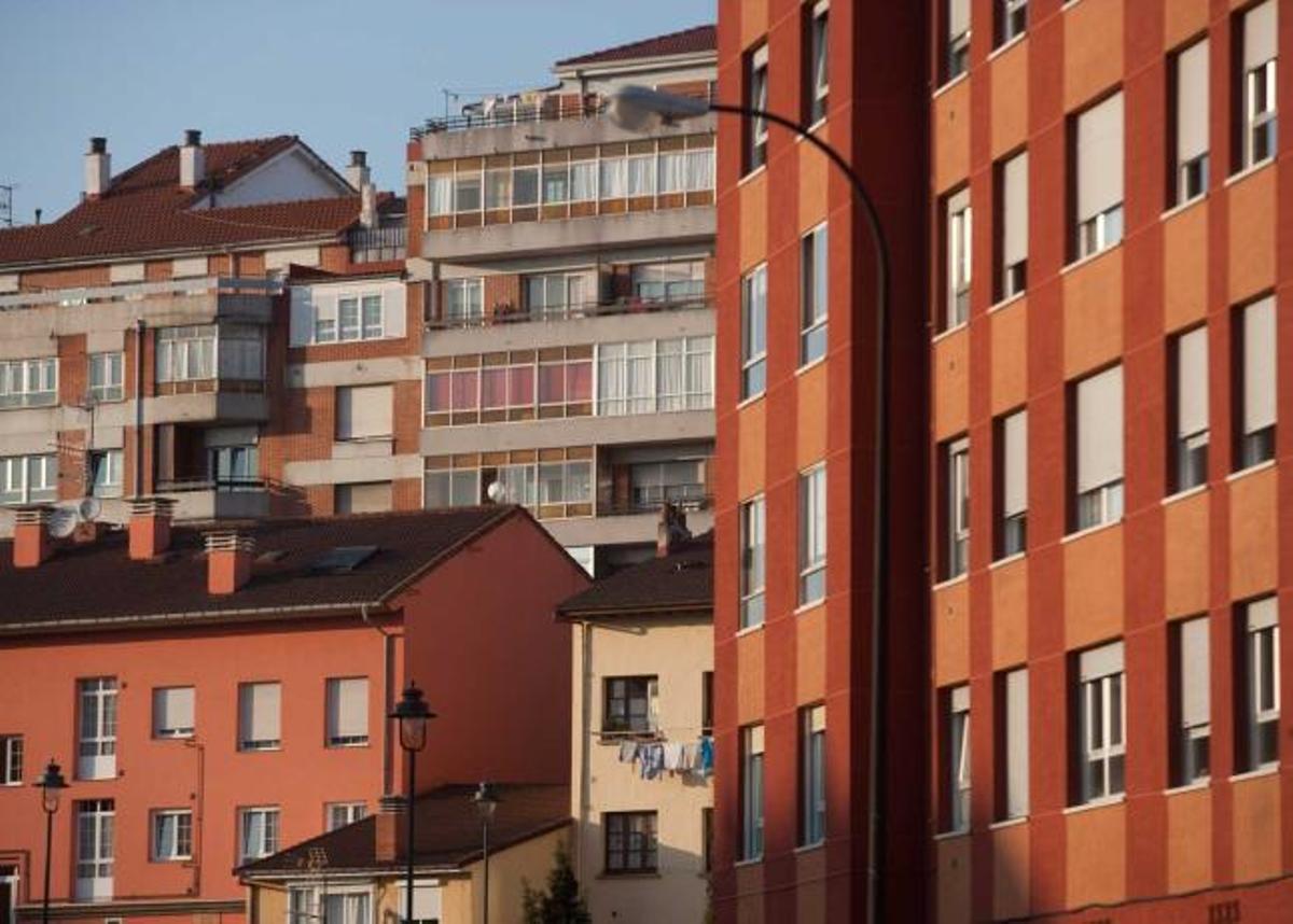 Viviendas del barrio avilesino de La Magdalena.