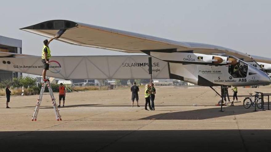 El avión solar cruza el Atlántico