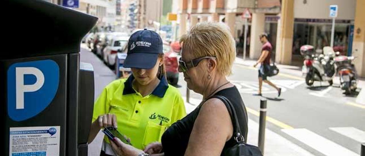 La zona azul se podrá pagar desde el móvil  a partir de mañana